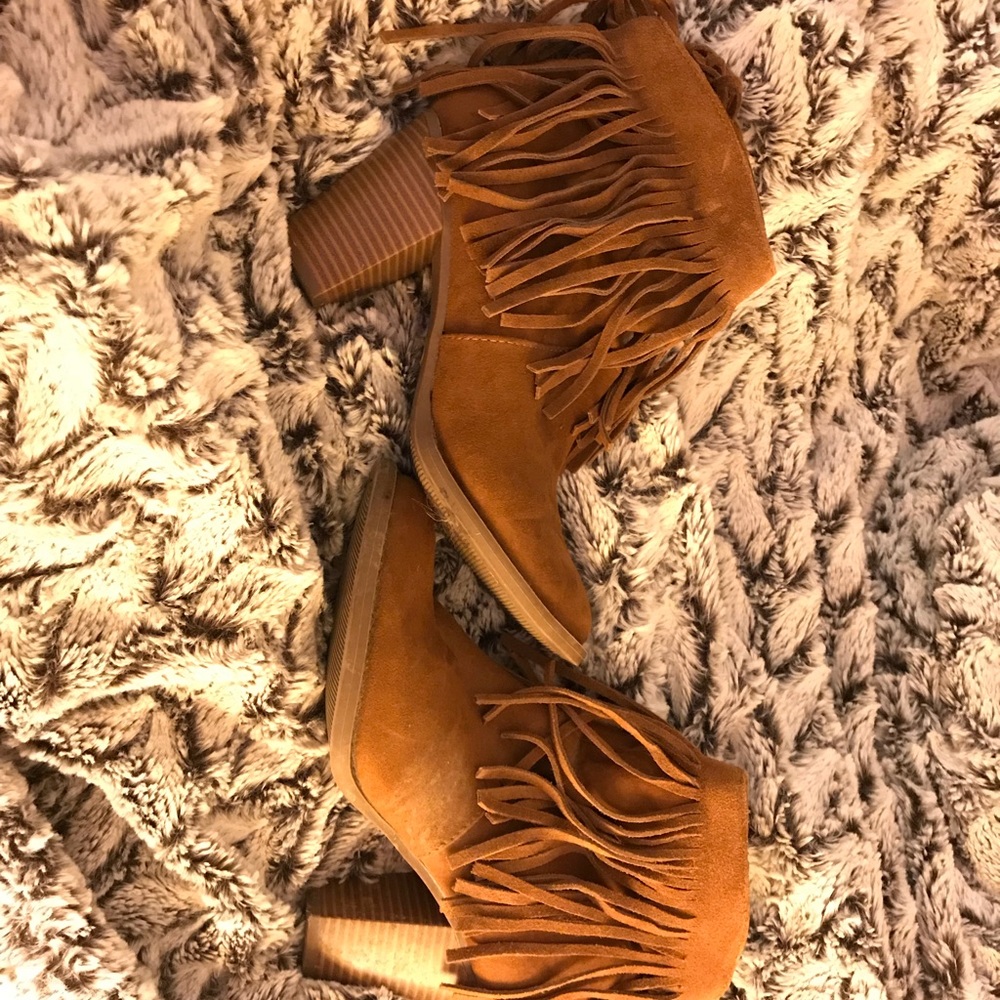 Mossimo fringe boots